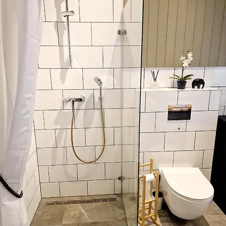 Cozy With Terrace And Garden Apartament