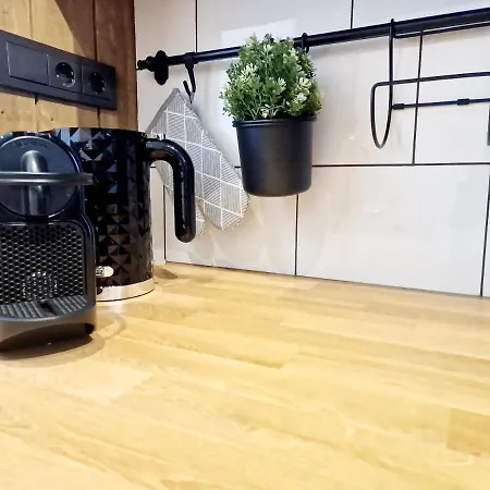 Apartmán Cozy With Terrace And Garden *
