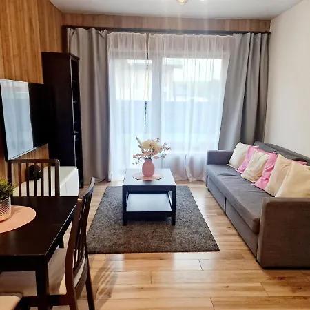 Cozy With Terrace And Garden Apartament